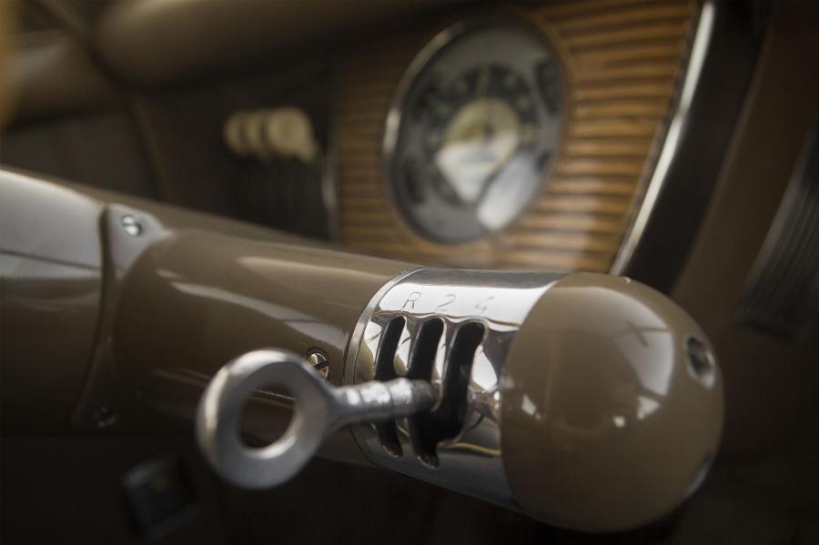 Детали интерьера Tucker Sedan (1036) 1948 года  (фото 24 из 36)